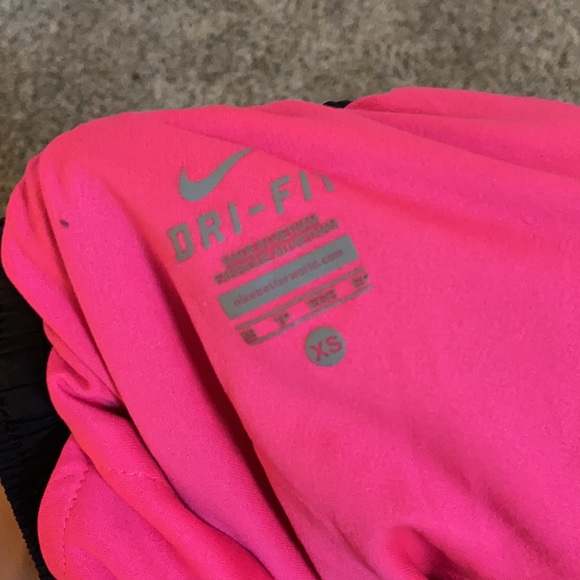 Nike running shorts - Picture 3 of 3